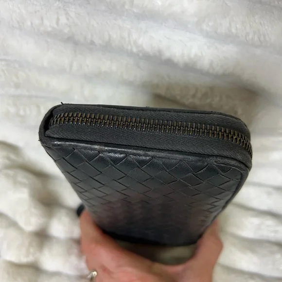 Bottega Veneta Authentic Zip Around Black Woven Long Leather Wallet - Picture 7 of 12